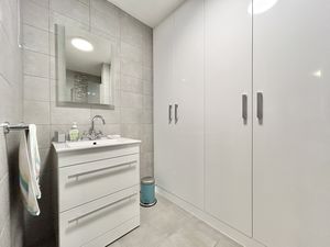 Photo 13- click for photo gallery